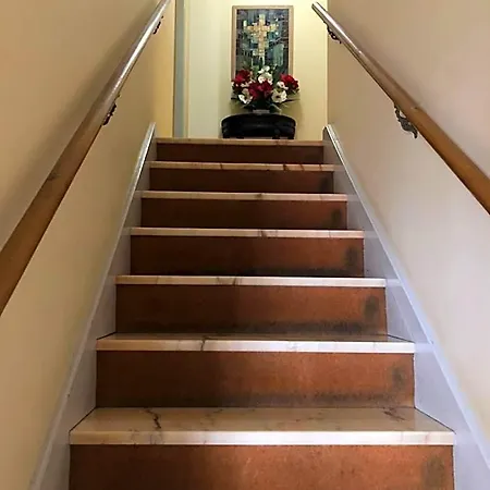 Santa Cruz Hotel *